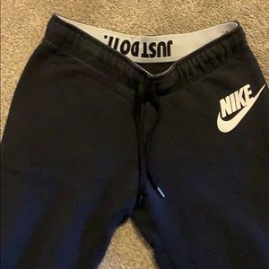Nike Cuffed Sweats/Sweatpants 💕